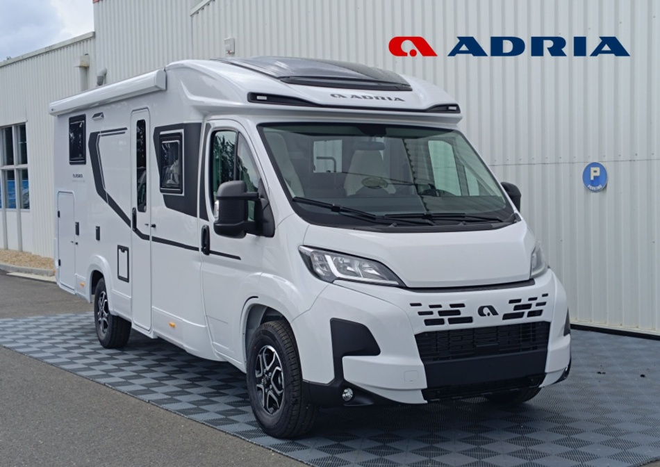 camping car ADRIA COMPACT DC 2026